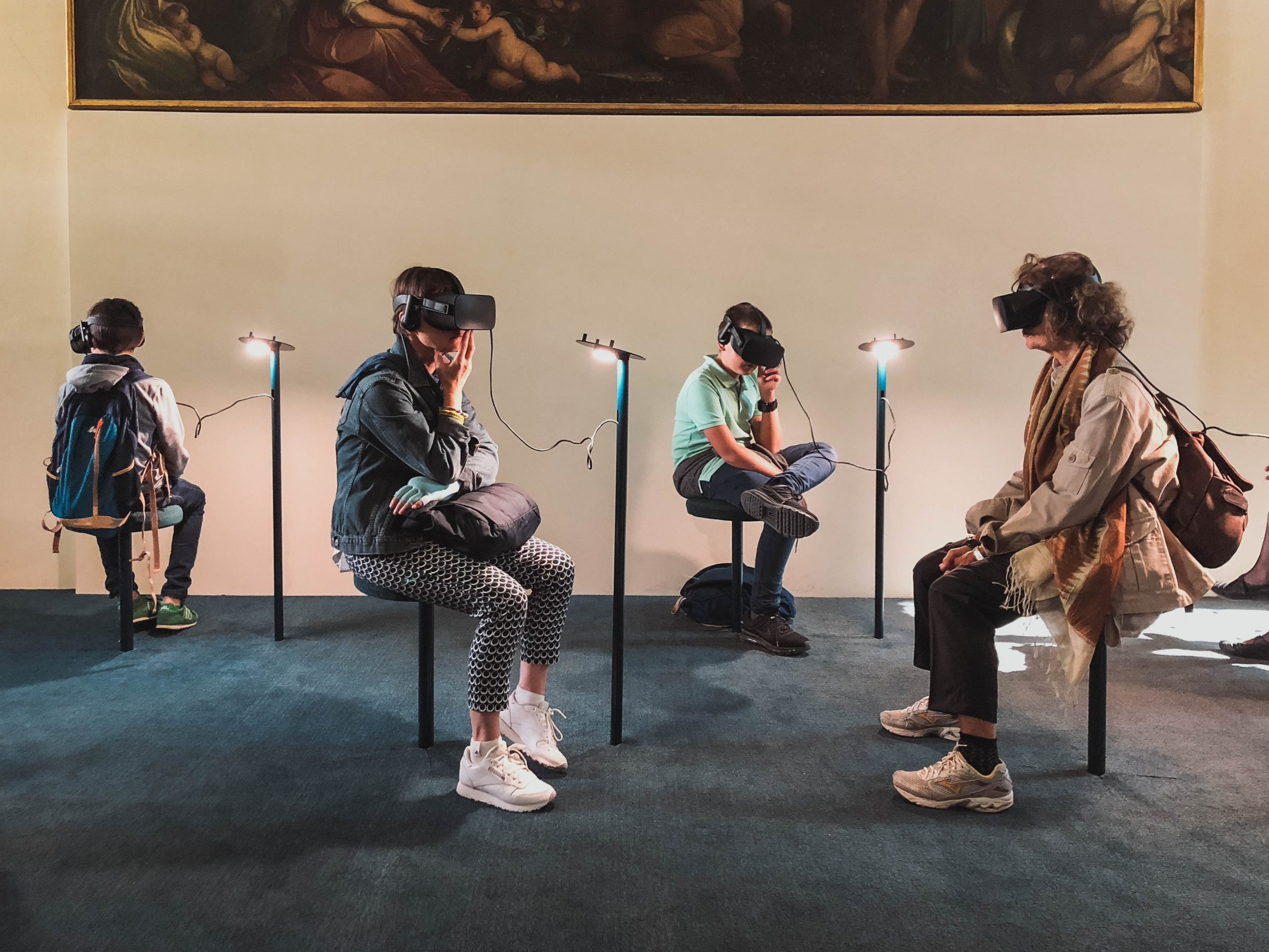 Metaverse epäilyttää, mutta kokeillaan nyt ensin